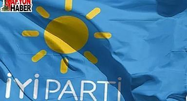 İYİ Parti'de iki kişi aday adaylığından çekildi