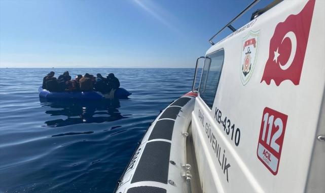 İzmir açıklarında 154 göçmen yakalandı, 66 düzensiz göçmen kurtarıldı
