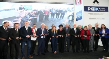 İzmir'de dört fuar kapılarını açtı