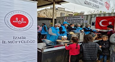 İzmir Müftülüğü, Hataylı depremzedelere iftar ve sahur veriyor