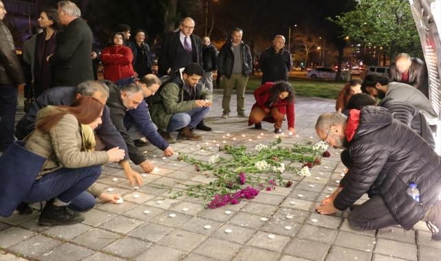 Kahramanmaraş merkezli depremlerde yaşamını yitirenler İzmir'de anıldı