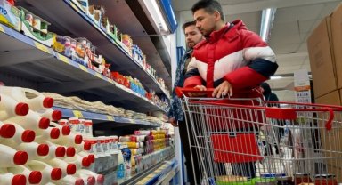 Kütahya'da gönüllü gençler, hayırseverler ile depremzedeler arasında köprü oldu