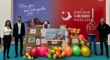 Kütahya İl Göç İdaresi Müdürlüğü deprem bölgesine oyuncak gönderdi
