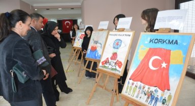 Manisa'da İstiklal Marşı'nın kabulü ve Mehmet Akif Ersoy'u Anma Günü etkinlikleri yapıldı