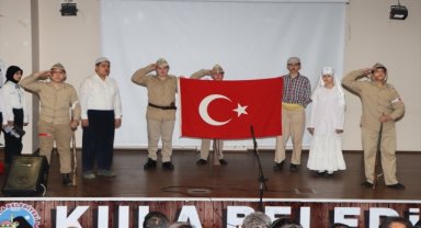 Manisa'nın ilçelerinde İstiklal Marşı'nın kabulü nedeniyle etkinlik düzenlendi