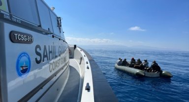 Muğla açıklarında 16 düzensiz göçmen kurtarıldı