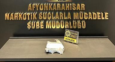 Otomobilinde uyuşturucu ele geçirilen şüpheli gözaltına alındı