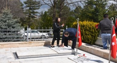 Afyonkarahisar'da bayram arifesinde şehitlik ziyaret edildi