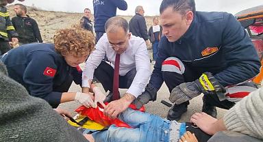 Afyonkarahisar'da iki otomobilin çarptığı kazada 1 kişi öldü, 6 kişi yaralandı