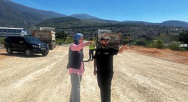 Afyonkarahisar İl Özel İdaresi Ekipleri İskenderun’da Yaraları Sarmaya Devam Ediyor