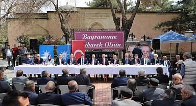 AK PARTİ’DE COŞKULU BAYRAMLAŞMA TÖRENİ