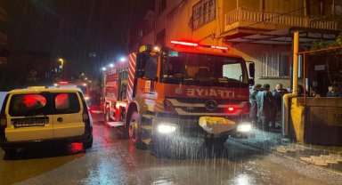 Aydın'da yıldırım isabet eden evde yangın çıktı