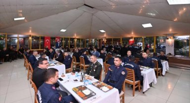 Aydın Valisi Aksoy, jandarma ile iftar yaptı