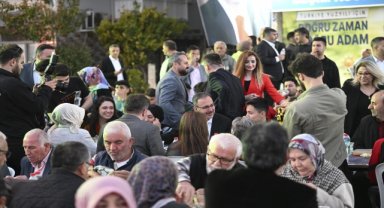 Bakan Kasapoğlu Buca'da iftar programına katıldı: