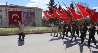 Burdur'da 23 Nisan Ulusal Egemenlik ve Çocuk Bayramı kutlandı 