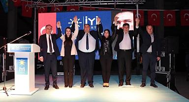 İYİ Parti adaylarından iftar yemeği