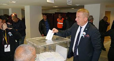 İYİ PARTİDE SON SÖZÜ ÜYELER OY KULLANARAK SÖYLEDİ.!