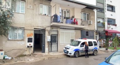 İzmir'de evinin kapısında başından vurulan kadın öldü