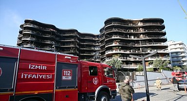 İzmir'de sitede çıkan yangın kontrol altına alındı