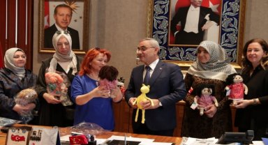 Kütahya'da üretilen bez bebekler depremzede çocuklara gönderilecek