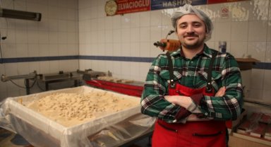 Kütahya'nın tescilli "paşa helvası" bayramda misafirlerin ağızlarını tatlandıracak