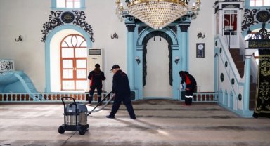 Menteşe'de camilerde bayram temizliği yapılıyor