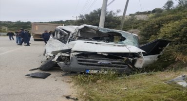 Muğla'da kamyonla çarpışan kamyonetin sürücüsü hayatını kaybetti