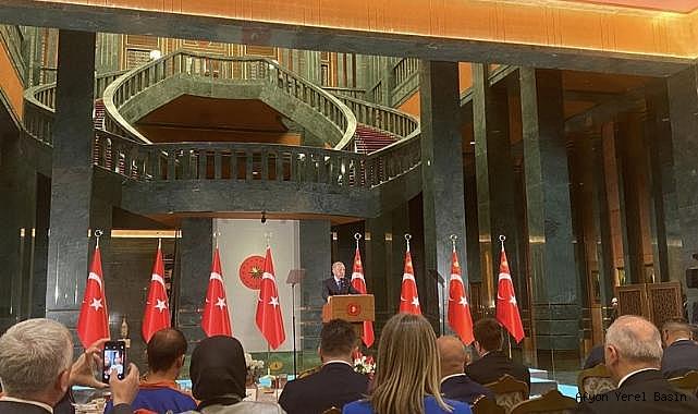 MUSTAFA ÇÖL CUMHURBAŞKANIMIZIN DAVETLİSİ OLARAK KÜLLİYEDE YAPILAN İFTAR YEMEĞİNE KATILDI