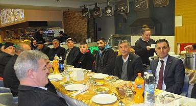 Sandıklı Kaymakamı Mehmet Sülün, muhtarlarla iftarda bir araya geldi