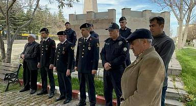 Şehit Jandarma Uzman Çavuş Abdülkadir Kocatürk, mezarı başında anıldı