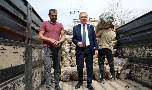 Şuhut Mustafa Enis Arabacı’yı bağrına bastı
