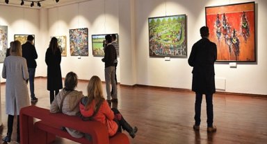 Türkiye Jokey Kulübü resim yarışmasının sergisi İzmir'de açıldı