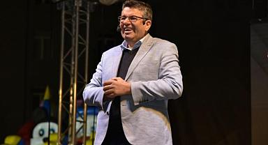 ÜNLÜ YAZAR ALİŞAN KAPAKLIKAYA GÖNÜLLERE DOKUNDU