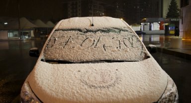 Uşak'ta kar yağışı etkili oluyor