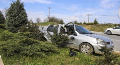 Uşak'taki trafik kazasında 3 kişi yaralandı