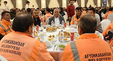 ZEYBEK BAŞKAN YOL ARKADAŞLARI İLE İFTARDA BULUŞTU