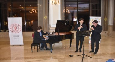 22. Afyonkarahisar Klasik Müzik Festivali'nde "Trio İnnsolitus" sahne aldı