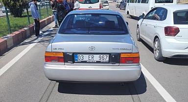 Afyonkarahisar'da otomobilin çarptığı yaya yaralandı