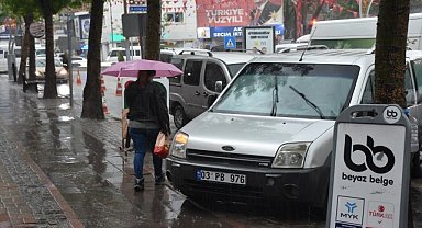 Afyonkarahisar'da sağanak etkili oldu
