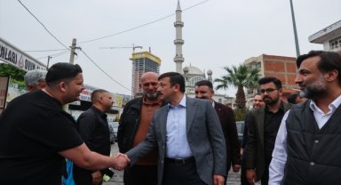AK Parti'li Hamza Dağ, İzmir'de muhtarlar ve Romanlarla buluştu