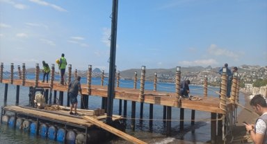 Bodrum'da kaçak yapıların yıkımı sürüyor