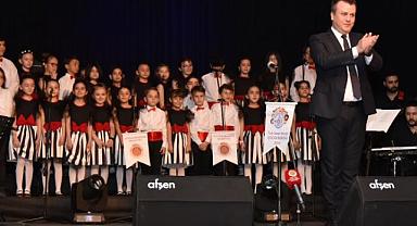 ÇOCUK KOROMUZDAN MUHTEŞEM KONSER