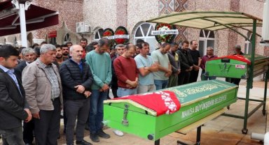 Denizli'deki kazada ölen aynı aileden 4 kişi için Manisa'da cenaze namazı kılındı