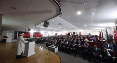 Diyanet İşleri Başkanı Erbaş, Denizli'de din görevlileriyle bir araya geldi