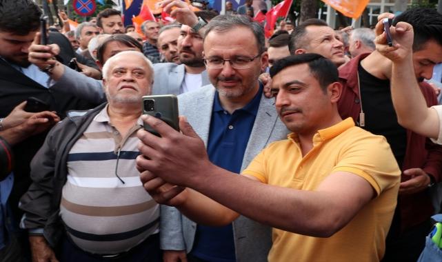 Gençlik ve Spor Bakanı Kasapoğlu, Akhisar'da vatandaşlara seslendi: