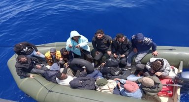 İzmir açıklarında 51 düzensiz göçmen kurtarıldı