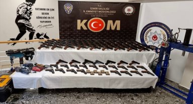 İzmir'de yasa dışı silah imal ve ticareti operasyonunda 4 kişi yakalandı