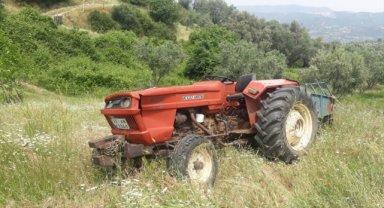 İzmir'in Beydağ ilçesinde devrilen traktörün altında kalan kadın sürücü hayatını kaybetti