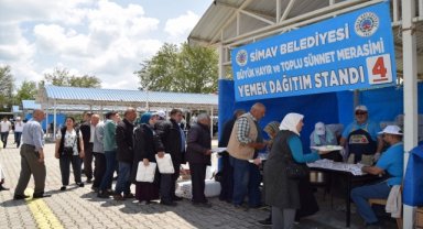 Kütahya'da "Büyük Hayır ve Sünnet Şöleni"nde yaklaşık 40 bin kişiye yemek ikram edildi