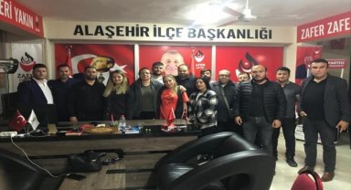 Manisa'da Zafer Partisi Alaşehir İlçe Teşkilatı istifa etti